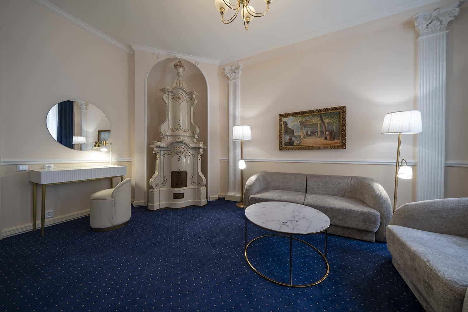 קרלובי וארי Hotel Embassy מראה חיצוני תמונה