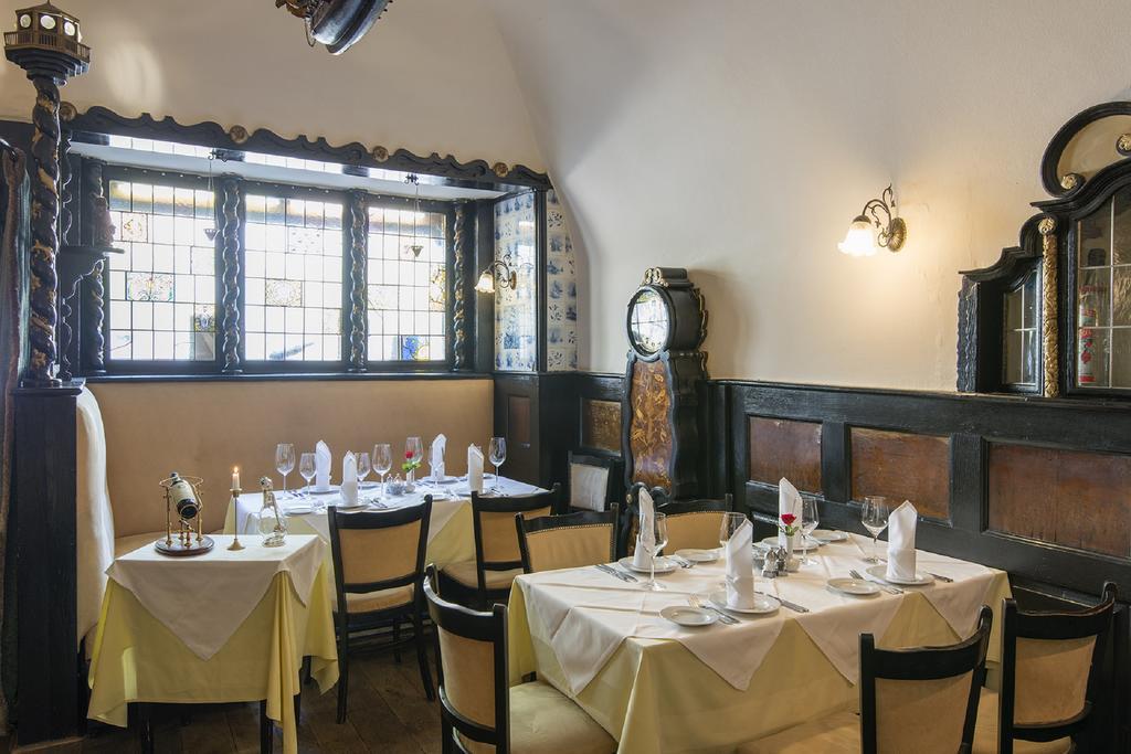 קרלובי וארי Hotel Embassy מראה חיצוני תמונה